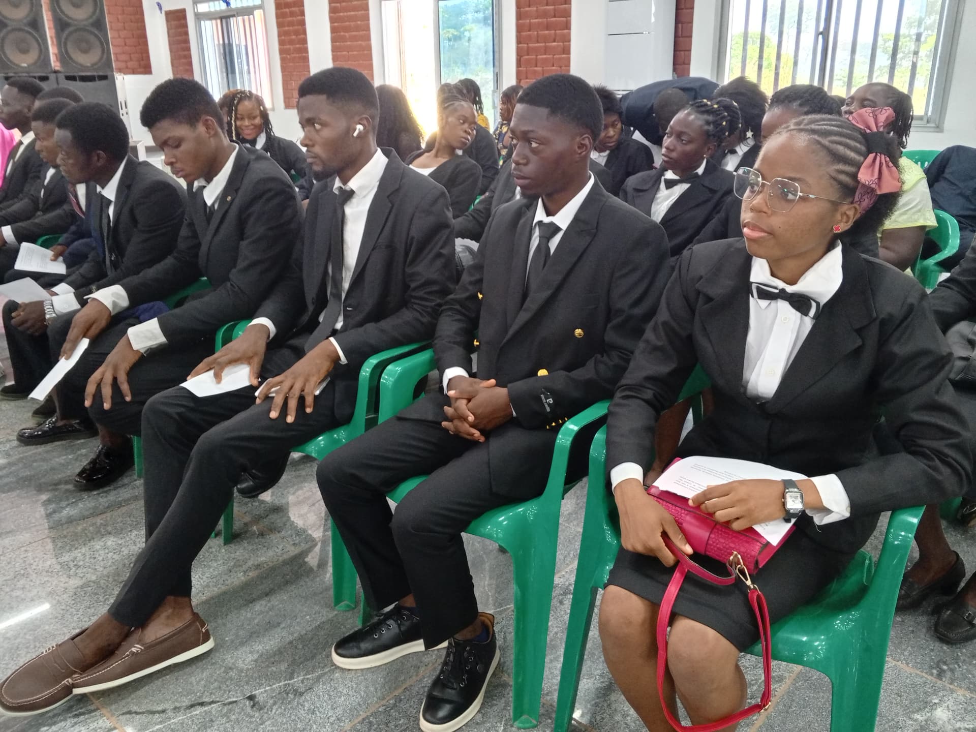 Cérémonie officielle en tenue de gala